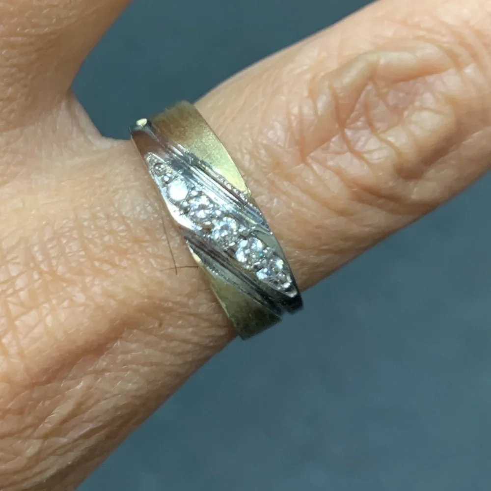New 8mm 14k yellow Gold Men’s CZ Wedding Band